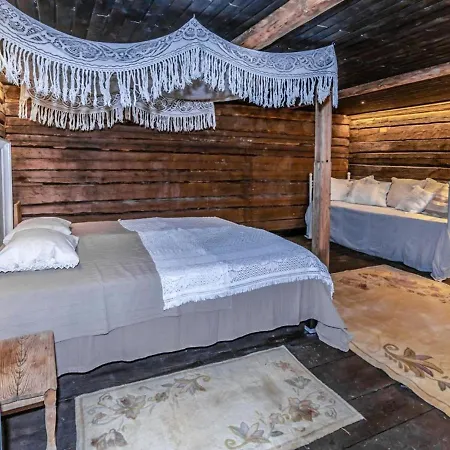 Holiday Home Paeaetalo- Moekkilomat Ja Perhejuhlat By Interhome