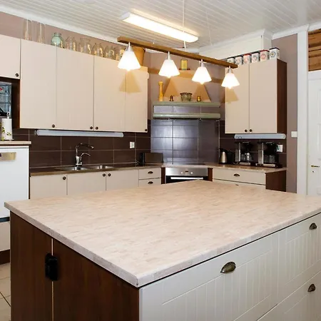 Holiday Home Paeaetalo- Moekkilomat Ja Perhejuhlat By Interhome Hébergement de vacances