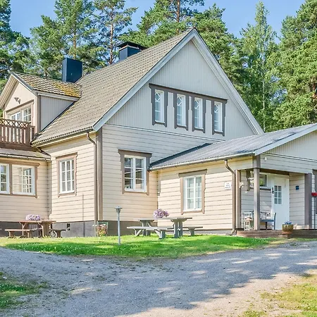 Σπίτι διακοπών Holiday Home Paeaetalo- Moekkilomat Ja Perhejuhlat By Interhome *